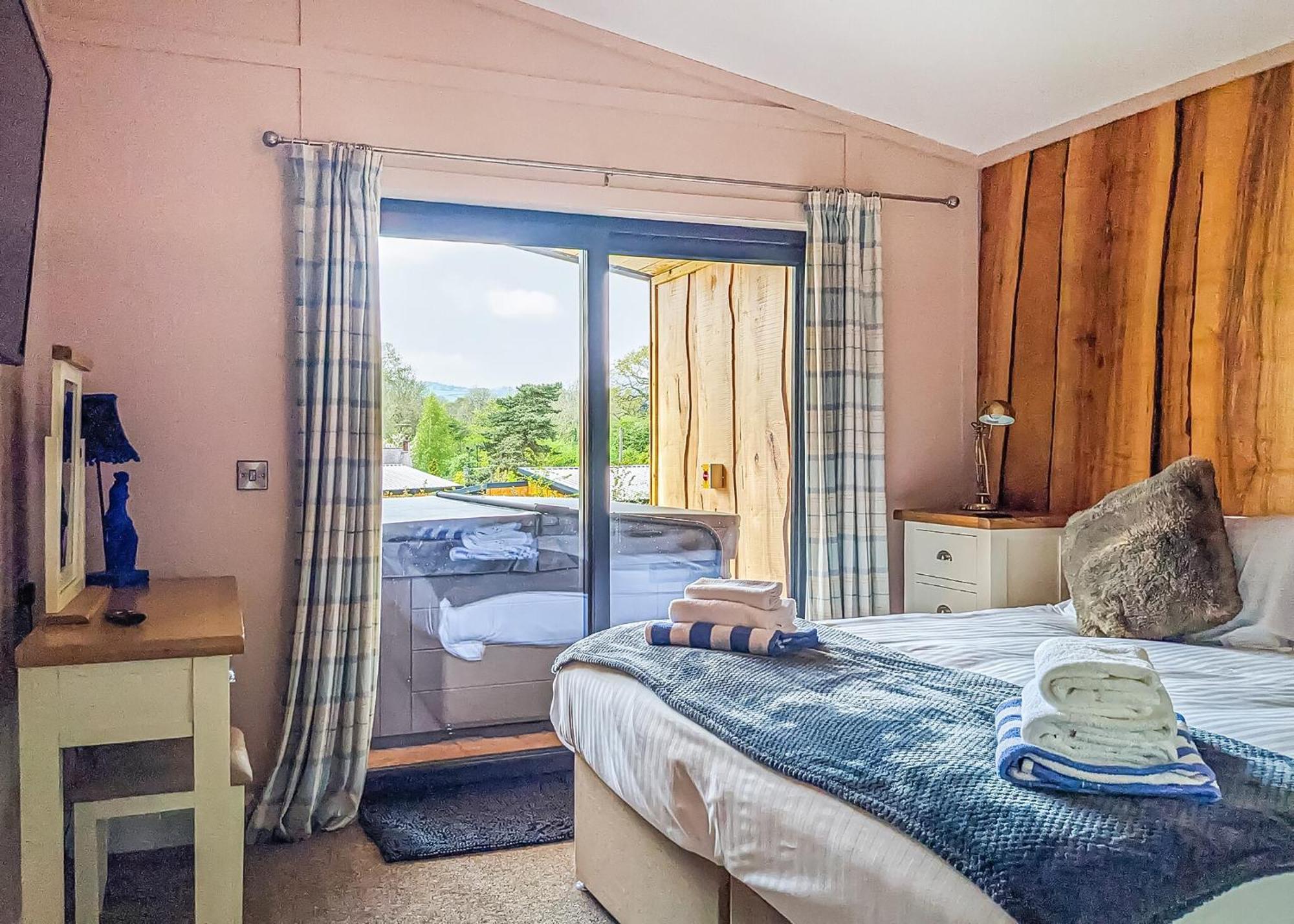 Hotel The Warrens At Foxtail à Chirk Extérieur photo